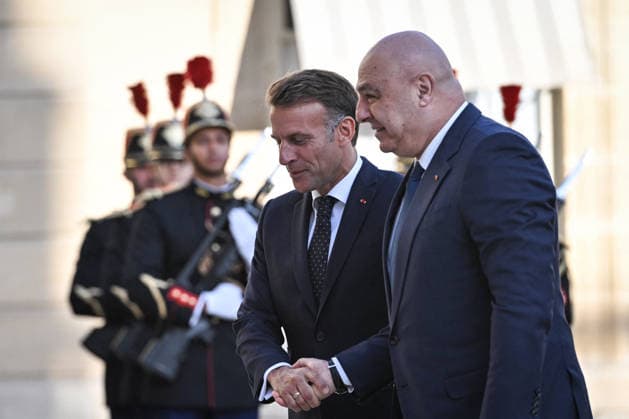 Emmanuel Macron welcomes Joseph Aoun at the Elysee FA French President Emmanuel Macron welcomes President of the Lebanese Republic Joseph Aoun at the Elysee Palace in Paris on September 17, 2026. Photo by Firas Abdullah ABACAPRESS.COM Paris Ile-de-France France  Copyright: xAbdullahxFiras ABACAx