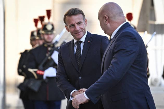 Emmanuel Macron welcomes Joseph Aoun at the Elysee FA French President Emmanuel Macron welcomes President of the Lebanese Republic Joseph Aoun at the Elysee Palace in Paris on September 17, 2026. Photo by Firas Abdullah ABACAPRESS.COM Paris Ile-de-France France  Copyright: xAbdullahxFiras ABACAx