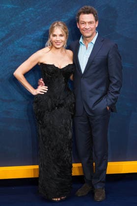 Sienna Miller and Dominic West at the world premiere of the Sky Now series *War* at the Odeon Luxe Leicester Square in London, September 16, 2026 Foto:xJ.xEdwardsx xFuturexImagex war_6967