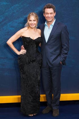 Sienna Miller and Dominic West at the world premiere of the Sky Now series *War* at the Odeon Luxe Leicester Square in London, September 16, 2026 Foto:xJ.xEdwardsx xFuturexImagex war_6968