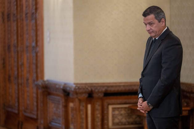 President of Romania Nicusor Dan invites political parties at Cotroceni Palace BUCHAREST, ROMANIA - SEPTEMBER 17: President of Social Democratic Party (PSD) Sorin Grindeanu members arrives to meet Romanian President Nicusor Dan (not seen) after his invitation for consultations regarding the appointment of the Prime Minister of Romania, at Cotroceni Palace, Bucharest, Romania on September 17, 2026. Alex Nicodim Anadolu Bucharest Romania. Editorial use only. Please get in touch for any other usage.  Copyright: x2026xAnadoluxAlexxNicodimx