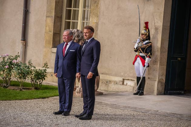 French President Receives Jordan s King Aurelien Morissard MAXPPP MAXPPP Paris, Sept. 17, 2026 French President Emmanuel Macron welcomes Jordan s King Abdullah II ahead of a meeting of the Aqaba Process in support of the Lebanese Armed Forces at the Hôtel des Invalides in Paris, France, Thursday, September 17, 2026 Aurelien Morissard MAXPPP Paris, France  Copyright: xMAXPPPxAurelienxMorissard MAXPPPx MOR202609172288 MOR202609172288
