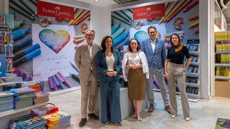 Faber Castell Opens Pop-Up Store at the Wöhrl Outlet in the Former Kaufhof, Nuremberg, September 17, 2026 Faber-Castell has opened a pop-up store at the Wöhrl Outlet in the former Kaufhof building. Attendees at the opening included, from left to 20260917-286A8583-M4000