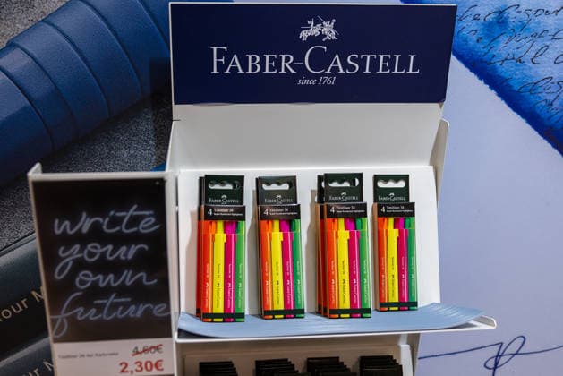 Faber-Castell Opens Pop-Up Store at the Wöhrl Outlet in the Former Kaufhof, Nuremberg, September 17, 2026 Faber-Castell showcases highlighters from the Textliner 38 series in a sales display. The highlighters are available in several color variations in sets of four for 2.30 euros. Nuremberg, Bavaria, Germany 20260917-286A8523-M4000