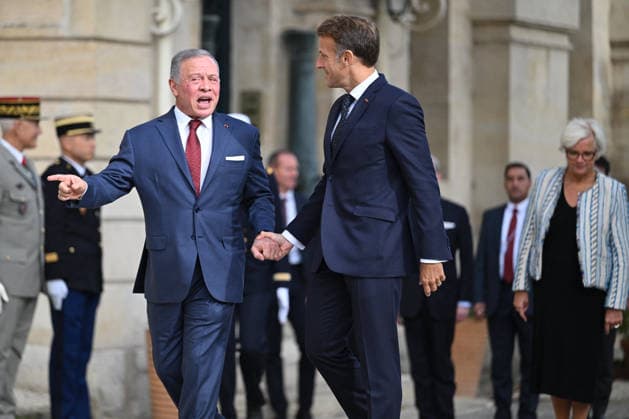 President Emmanuel Macron welcomes King Abdullah II of Jordan at the Hôtel des Invalides in Paris on September 17, 2026. Jeanne Accorsini, Bestimage. Jordan’s King Abdullah II is welcomed by French President Emmanuel Macron at the Hôtel des Invalides in Paris, France, on September 17, 2026, ahead of a meeting focused on Lebanon’s sovereignty and security and support for the Lebanese Armed Forces. Paris, France  Copyright: xJeannexAccorsinix xPoolx xBestimagexJeannexAccorsinix xPoolx xBestimagex
