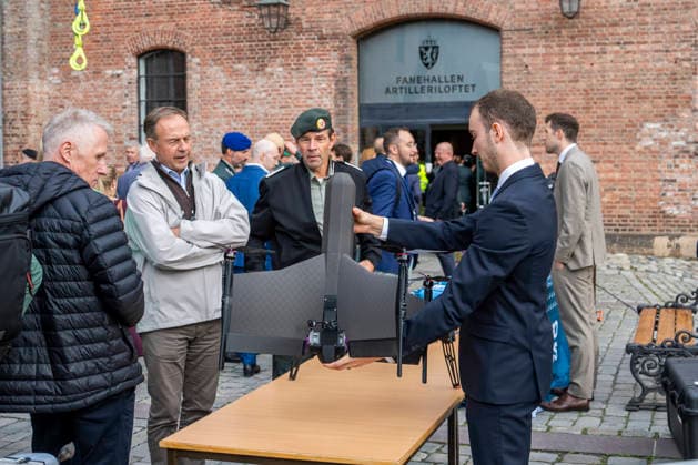 Army Summit 2026 Oslo 20260917 Military drones on display outside the Army Summit at Akershus Fortress The Army and the Norwegian Atlantic Committee are organizing Army Summit 2026, which focuses on building European and Norwegian land defense. Photo: Heiko Junge, NTB, Oslo, Norway, B W6V6oyPh4 EDITORIAL USE ONLY Ref BNC POLB W6V6oyPh4 jpg  Copyright: xHeikoxJungex xNTBx