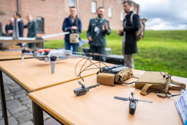 Army Summit 2026 Oslo 20260917 Military drones on display outside the Army Summit at Akershus Fortress The Norwegian Army and the Norwegian Atlantic Committee are organizing Army Summit 2026, which focuses on building European and Norwegian land defense Photo: Heiko Junge, NTB, Oslo, Norway, XUZku8tbSFY, EDITORIAL USE ONLY, Ref BNC POLXUZku8tbSFY.jpg  Copyright: xHeikoxJungex xNTBx