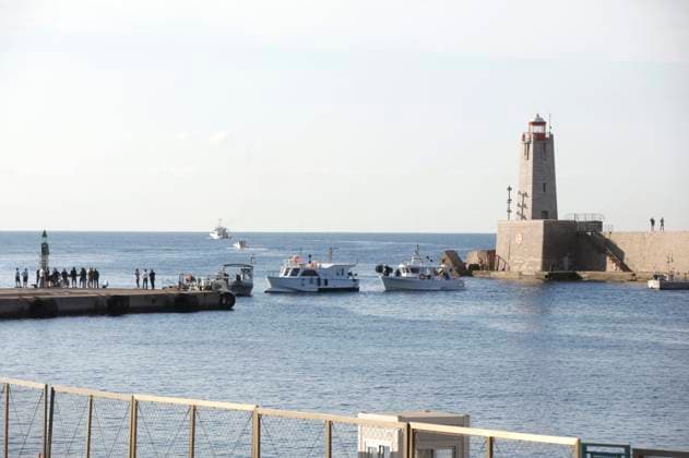 FISHERMEN BLOCK ENTRANCE TO THE PORT OF NICE PHOTOPQR NICE MATIN Jean François Ottonello Nice September 17, 2026 Fishermen block the entrance to the port of Nice, Nice, France, Sept. 17, 2026 Fishermen block the entrance to the port of Nice, demanding aid to cope with oil prices Nice, France  Copyright: xPHOTOPQR NICExMATIN MAXPPPxJeanxFrançoisxOttonellox 20260917NIM2600 20260917NIM2600