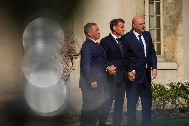 French President Receives Jordan’s King and Lebanese President Aurelien Morissard MAXPPP MAXPPP Paris, September 17, 2026 French President Emmanuel Macron (C) and Jordan’s King Abdullah II (L) welcome Lebanese President Joseph Aoun (R) before a trilateral meeting ahead of the opening of the Aqaba Process talks in support of the Lebanese Armed Forces (LAF), at the Hôtel des Invalides in Paris, on September 17, 2026 Aurelien Morissard MAXPPP Paris, France  Copyright: xMAXPPPxAurelienxMorissard MAXPPPx MOR202609172656 MOR202609172656