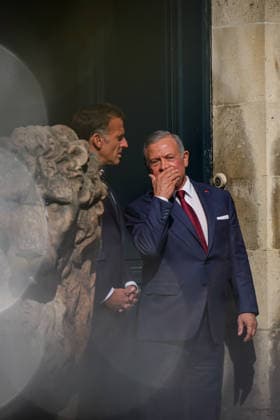 French President Receives Jordan s King Aurelien Morissard MAXPPP MAXPPP Paris, Sept. 17, 2026 French President Emmanuel Macron talks with Jordan s King Abdullah II after a meeting of the Aqaba Process in support of the Lebanese Armed Forces at the Hôtel des Invalides in Paris, France, Thursday, September 17, 2026 Aurelien Morissard MAXPPP Paris, France  Copyright: xMAXPPPxAurelienxMorissard MAXPPPx MOR202609172657 MOR202609172657