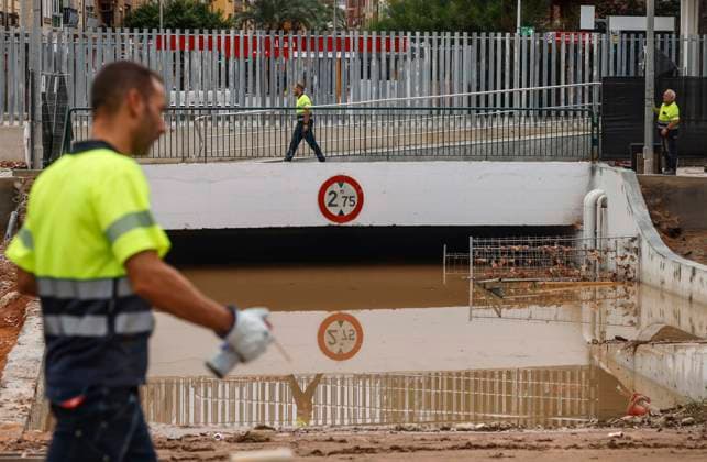 Rainfall totals exceed 100 l m² in Valencia. The Aldaia Tunnel flooded due to last night’s heavy rains, on September 17, 2026, in Valencia, Valencian Community, Spain. The rains that fell on Wednesday afternoon, September 16, hitting much of the province of Valencia with great intensity, were concentrated in the metropolitan area of the capital, Horta Nord and Sud, and other nearby regions such as Camp de Turia, where some municipalities recorded rainfall totals exceeding 100 liters per square meter, accompanied by spectacular downpours, lightning, and winds of 100 kilometers per hour. SEPTEMBER 17, 2026 LONG WEEKEND STORM Valencia, Valencian Community Valencia, Valencian Community, Spain  Copyright: xRoberxSolsonax 7780978