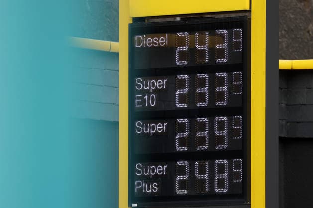 What is the outlook for fuel prices? Fuel prices remain at very high levels. CLASSIC gas station in Mudersbach. Fuel prices this morning shortly before 12:00 p.m. The current price for diesel, Super E10, and Super is well over 2 euros. Gas station, gas prices on September 17, 2026, in Mudersbach, Germany