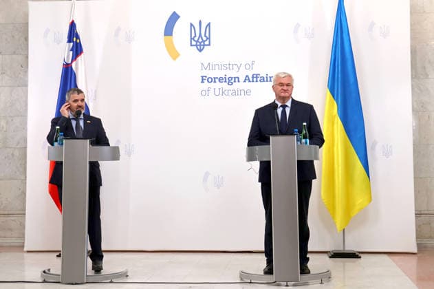 Ukrainian Minister of Foreign Affairs Andrii Sybiha (right) and Slovenian Minister of Foreign and European Affairs Tone Kajzer hold a joint news conference after their meeting at the Ukrainian Foreign Ministry building, Kyiv, Ukraine, September 17, 2026. During the briefing, the Foreign Ministers announced that Ljubljana would allocate USD 50 million for Ukraine’s defence needs and that work had begun on a joint Drone Deal. They also held detailed discussions on Ukraine’s future European Union membership, coordination of actions in the face of ongoing Russian attacks, and the strengthening of security across the European region. (Photo by Pavlo Bahmut Ukrinform) Foreign Ministers of Ukraine and Slovenia hold joint news conference in Kyiv  Copyright: xPavloxBahmutx