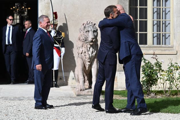 Emmanuel Macron, President of the French Republic; King Abdullah II of Jordan; Joseph Aoun, President of Lebanon. President Macron hosts the King of Jordan and Joseph Aoun, President of the Lebanese Republic, for a meeting at the Hôtel des Invalides in Paris, on September 17, 2026. The three leaders are working to strengthen Lebanon’s sovereignty and security, which are essential to the stability of the entire region. Together, they open a meeting of high-level military experts as part of the Aqaba Process, aimed at supporting the Lebanese Armed Forces, a pillar of the country’s sovereignty and indispensable for enabling the state to fully ensure the security of its territory and exercise the state’s monopoly on arms Jeanne Accorsini Pool  Copyright: xJeannexAccorsini Pool BestimagexJeannexAccorsini Pool Bestimagex