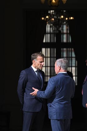 Emmanuel Macron, President of the French Republic, and King Abdullah II of Jordan. President Macron hosts the King of Jordan and J. Aoun, President of the Lebanese Republic, for a meeting at the Hôtel des Invalides in Paris, September 17, 2026. The three leaders are working to strengthen Lebanon’s sovereignty and security, which are essential to the stability of the entire region. Together, they open a meeting of high-level military experts as part of the Aqaba Process, aimed at supporting the Lebanese Armed Forces, a pillar of the country’s sovereignty and indispensable for enabling the state to fully ensure the security of its territory and exercise the state’s monopoly on arms Jeanne Accorsini Pool Bestimage President Macron is hosting  Copyright: xJeannexAccorsini Pool BestimagexJeannexAccorsini Pool Bestimagex