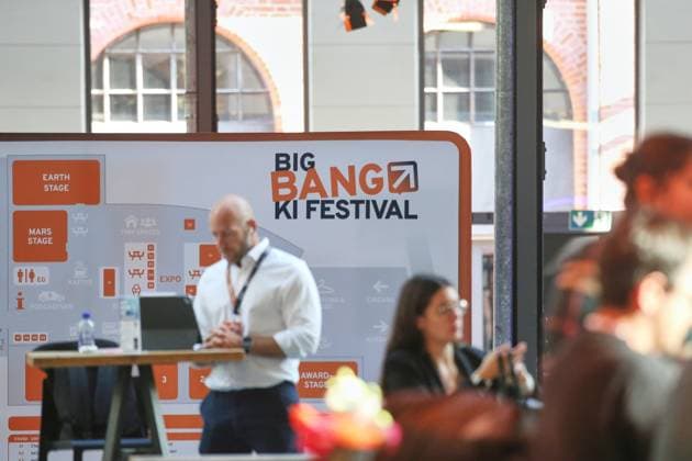Berlin, Germany, September 17, 2026: Visitors at the BIG BANG KI Festival venue Copyright: xdtsxNachrichtenagenturx dts_135062