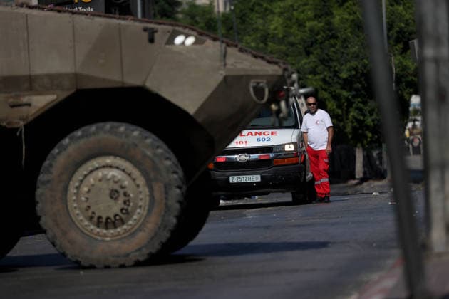 Israeli army continues to raid West Bank NABLUS, WEST BANK, PALESTINE - SEPTEMBER 17 : Israeli soldiers take up positions and maintain security measures during a military raid on the Ain Refugee Camp in Nablus, West Bank, Palestine on September 17, 2026. Israeli forces restricted the movement of local Palestinians during the operation in the refugee camp. Issam Rimawi Anadolu Nablus West Bank. Editorial use only. Please get in touch for any other usage.  Copyright: x2026xAnadoluxIssamxRimawix