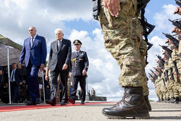September 17, 2026, Monte Romano, Rome, Italy: Monte Romano - President Sergio Mattarella, accompanied by Guido Crosetto, Minister of Defense, and Gen. Carmine Masiello, Chief of Staff of the Army, reviews the unit deployed with its flag and band, during the Italian Army s AEGIS 26 exercise at the Monte Romano firing range today, September 17, 2026. Monte Romano Italy  - ZUMAa289 20260917_zia_a289_004 Copyright: xGiandottixUffxStampax xAgfx