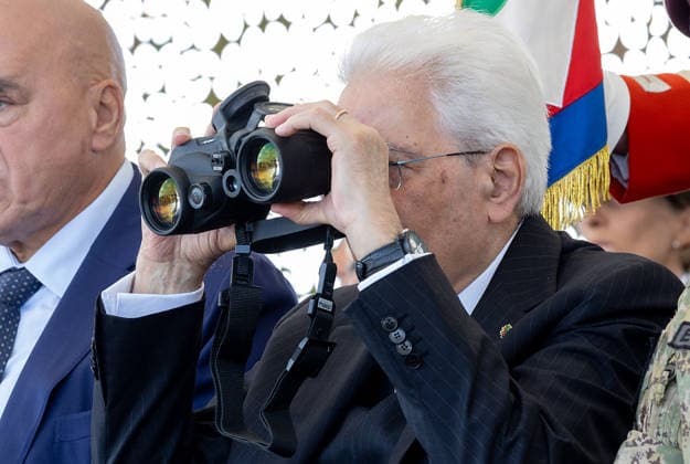 September 17, 2026, Monte Romano, Rome, Italy: Monte Romano - President Sergio Mattarella, accompanied by Guido Crosetto, Minister of Defense, and Gen. Carmine Masiello, Chief of Staff of the Army, reviews the unit deployed with its flag and band, during the Italian Army s AEGIS 26 exercise at the Monte Romano firing range today, September 17, 2026. Monte Romano Italy  - ZUMAa289 20260917_zia_a289_006 Copyright: xGiandottixUffxStampax xAgfx