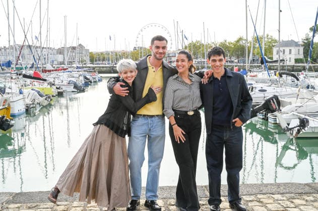 La Rochelle TV Fiction Festival 2026 Photocall September 17, 28th La Rochelle TV Fiction Festival 28th edition of the La Rochelle TV Fiction Festival Photocall for On aboie en silence Marvin Dubart, Théo Augier, Melanie Doutey, Louisiane Gouverneur 459739 September 17, 2026 France  Copyright: xBarbaraxNeymanx xStarfacex STAR_459739_011