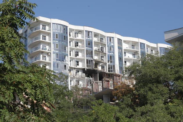 Russian attacks on Odesa cause destruction ODESA, UKRAINE - SEPTEMBER 17: A view of damaged 15th floor of a multi-story residential building following a Russian strike in Odesa, Ukraine, September 17, 2026. The attack caused severe structural damage to upper-level units, leaving debris and shattered walls throughout the complex. Arthur Shvits Anadolu Odesa Ukraine. Editorial use only. Please get in touch for any other usage.  Copyright: x2026xAnadoluxArthurxShvitsx
