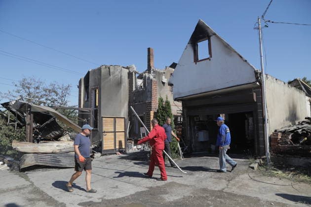 Russian attacks on Odesa cause destruction ODESA, UKRAINE - SEPTEMBER 17: Residents clear debris following a Russian strike in Odesa, Ukraine, September 17, 2026. The attack caused severe structural damage to upper-level units, leaving debris and shattered walls throughout the complex. Arthur Shvits Anadolu Odesa Ukraine. Editorial use only. Please get in touch for any other usage.  Copyright: x2026xAnadoluxArthurxShvitsx