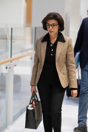 Rachida Dati trial on corruption charges - Paris Former French culture minister Rachida Dati arrives at the Paris courthouse for her trial on corruption charges, along with Former Renault-Nissan executive Carlos Ghosn, in Paris on September 17, 2026. Photo by Raphael Lafargue ABACAPRESS.COM Paris France  Copyright: xLafarguexRaphael ABACAx