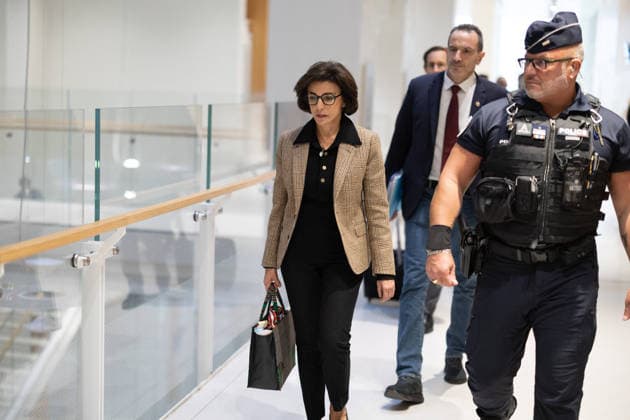 Rachida Dati trial on corruption charges - Paris Former French culture minister Rachida Dati arrives at the Paris courthouse for her trial on corruption charges, along with Former Renault-Nissan executive Carlos Ghosn, in Paris on September 17, 2026. Photo by Raphael Lafargue ABACAPRESS.COM Paris France  Copyright: xLafarguexRaphael ABACAx