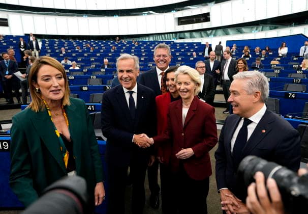 September 17, 2026, Strasbourg, France: Prime Minister Mark Carney shakes hands with European Commission President Ursula von der Leyen as President of the European Parliament Roberta Metsola, left, and Canadian Minister of Finance and National Revenue Francois-Philippe Champagne look on, as he arrives to address the European Parliament in Strasbourg, France, on Thursday, Sept. 17, 2026. Strasbourg France  - ZUMAc35_ 20260917_zaf_c35_018 Copyright: xJustinxTangx