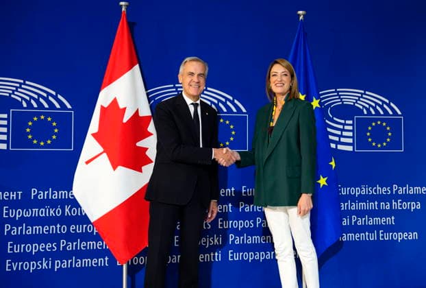 September 17, 2026, Strasbourg, France: Prime Minister Mark Carney and President of the European Parliament Roberta Metsola shake hands as he arrives before his address to the European Parliament in Strasbourg, France, on Thursday, Sept. 17, 2026. Strasbourg France  - ZUMAc35_ 20260917_zaf_c35_025 Copyright: xJustinxTangx