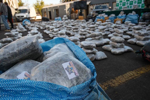 Santiago, September 17, 2026. Following investigations conducted by the Carabineros’ OS7 Department in conjunction with the Public Prosecutor’s Office, the results of the operation that led to the arrest of several individuals—members of an organization—have been released, and the seizure of more than one metric ton of drugs and vehicles in Puente Alto. Diego Martin Aton Chile, Aton 1191207 jpeg  Copyright: DIEGOxMARTIN ATONxCHILE