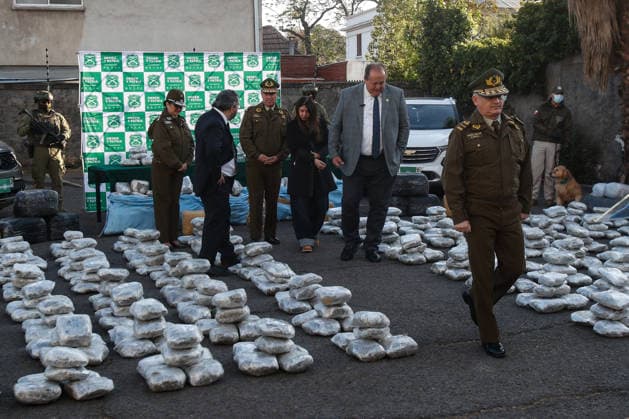Santiago, September 17, 2026. Following investigations conducted by the Carabineros’ OS7 Department in conjunction with the Public Prosecutor’s Office, the results of the operation that led to the arrest of several individuals—members of an organization—have been released, and the seizure of more than one metric ton of drugs and vehicles in Puente Alto. Diego Martin Aton Chile, Aton 1191212 jpeg  Copyright: DIEGOxMARTIN ATONxCHILE