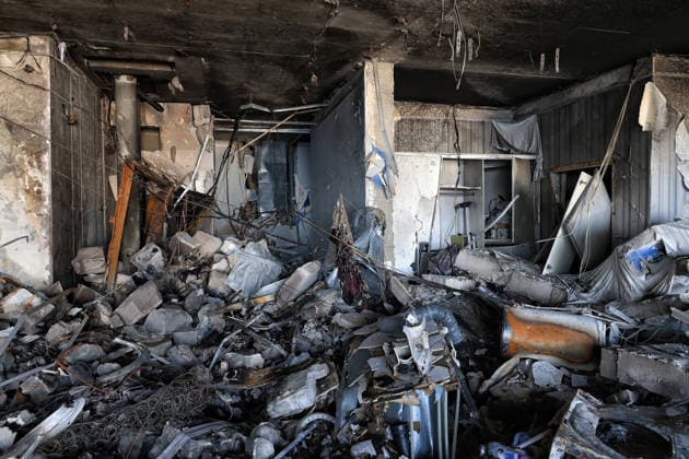 An apartment is destroyed by a nighttime Russian drone strike on a 19-storey block of flats in Odesa, Ukraine, September 17, 2026. Ten apartments between the 14th and 16th floors sustained significant damage. Three people, including a four-year-old child, were injured. (Photo by Nina Liashonok Ukrinform) Overnight Russian attack damages 19-storey apartment block in Odesa  Copyright: xNinaxLiashonokx