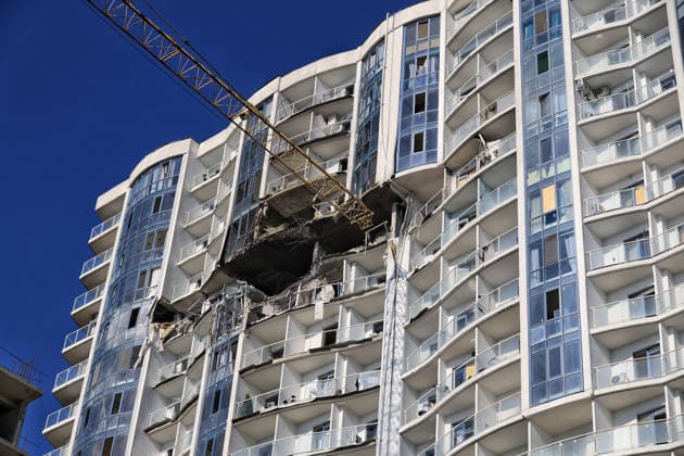 A 19-storey apartment block is damaged by a Russian drone strike in Odesa, Ukraine, September 17, 2026. Ten apartments between the 14th and 16th floors sustained significant damage. Three people, including a four-year-old child, were injured. (Photo by Nina Liashonok Ukrinform) Overnight Russian attack damages 19-storey apartment block in Odesa  Copyright: xNinaxLiashonokx