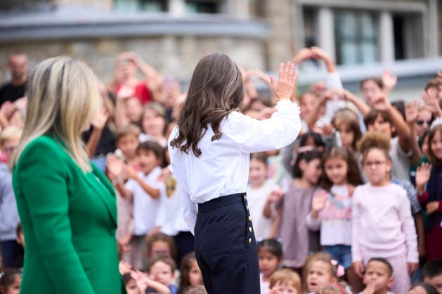 Queen Letizia attends the Opening of the School Year 2026 2027 Queen Letizia of Spain attends the Opening of the School Year 2026 2027 at Gesta Primary School on September 17, 2026 in Oviedo, Spain Photo by IMAGO MPG Oviedo Gesta Primary School Asturias Spain  Copyright: xMPGx