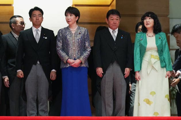 September 17, 2026, Tokyo, Japan: Japan s Prime Minister Sanae Takaichi, second left, and her cabinet members including Defense Minister Shinjiro Koizumi, from left, Foreign Minister Toshimitsu Motegi and Finance Minister Satsuki Katayama wait for a photo session at the prime minister s office in Tokyo, following a cabinet reshuffle. Tokyo Japan  - ZUMAz114 20260917_zih_z114_017 Copyright: xPOOLx