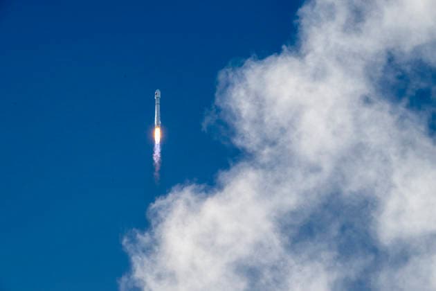 HAINAN, CHINA - SEPTEMBER 17: The Long March 12 carrier rocket successfully launches the Satellite Internet Low-Orbit Group 25 satellites into their predetermined orbit on September 17, 2026 at the Hainan Commercial Aerospace Launch Site in Hainan Province of China.  Copyright: xVCGx 111667529754