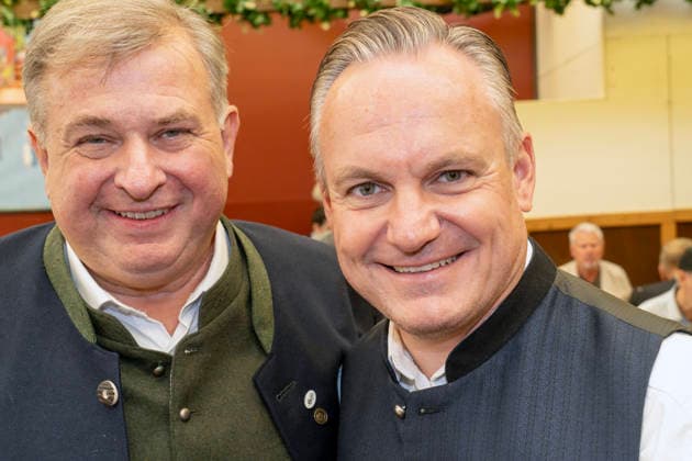 Oktoberfest 2026, the new Paulaner festival host Lorenz Stiftl and Wiesn Director Dr. Christian Scharpf, Munich, September 17, 2026 Germany, Munich, September 17, 2026, Oktoberfest 2026, the new Paulaner festival host Lorenz Stiftl (left) and Wiesn director Dr. Christian Scharpf, during a press tour of the Wies
