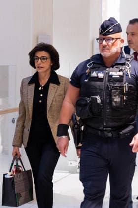 Rachida Dati, who received 900,000 euros in fees from Renault Nissan, appeared before the Paris Criminal Court in a trial for corruption and influence peddling in Paris, France, on September 17, 2026. Six afternoons of hearings are scheduled, through September 28, 2026, to allow her to explain the 900,000-euro legal fees paid by Renault-Nissan between 2010 and 2012, while she was a Member of the European Parliament. Tiphaine Lebely Bestimage Rachida Dati, who received 900,000 euros in fees from Renault-Nissan, appeared before the Paris Criminal Court on September 17, 2026, for a trial on charges of corruption and influence peddling. Six afternoon hearings are scheduled—running through September 28, 2026—to allow her to explain the 900,000  Copyright: xTiphainexLebelyx xBestimagexTiphainexLebelyx xBestimagex