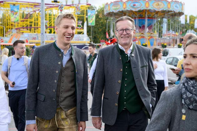 From left: Dominik Krause, Mayor of Munich, and Dr. Martin Leibhard, Head of the Augustiner Brewery. Official press tour at the Oktoberfest (Wiesn), Munich, September 17, 2026