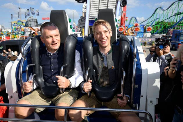 From left: Christian Scharpf, Spokesperson for Labor and Economic Affairs and Head of the Wiesn, and Dominik Krause, Mayor of Munich. Official press tour at the Oktoberfest (Wiesn), Munich, September 17, 2026