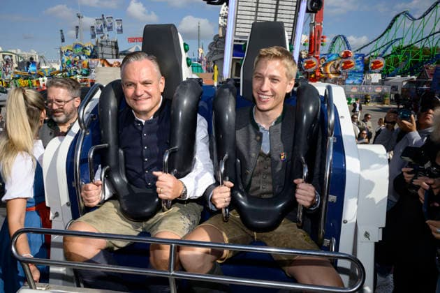 From left: Christian Scharpf, Spokesperson for Labor and Economic Affairs and Head of the Wiesn, and Dominik Krause, Mayor of Munich. Official press tour at the Oktoberfest (Wiesn), Munich, September 17, 2026