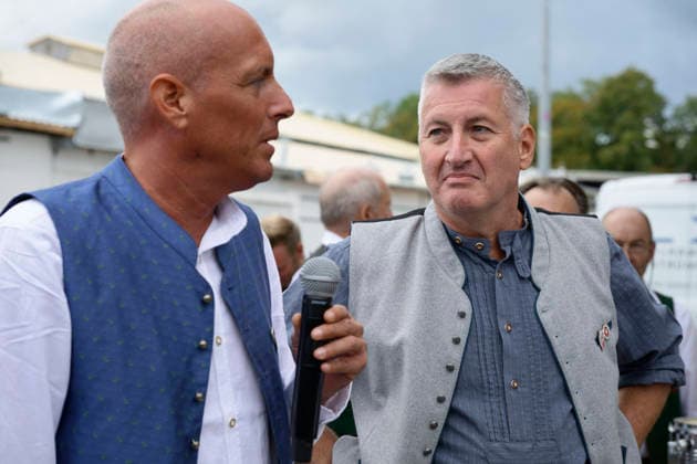 From left: Thomas Luff Poschner and Christian Luff Poschner’s official press tour at the Oktoberfest (Wiesn) in Munich, September 17, 2026