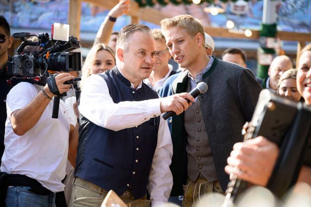 From left: Christian Scharpf, Director of Labor and Economic Affairs and Head of the Wiesn, and Dominik Krause, Mayor of Munich. Official press tour at the Oktoberfest (Wiesn), Munich, September 17, 2026