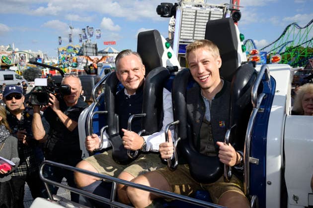 From left: Christian Scharpf, Advisor for Labor and Economic Affairs and Head of the Oktoberfest, and Dominik Krause, Mayor of Munich. Official press tour at the Oktoberfest, Munich, September 17, 2026