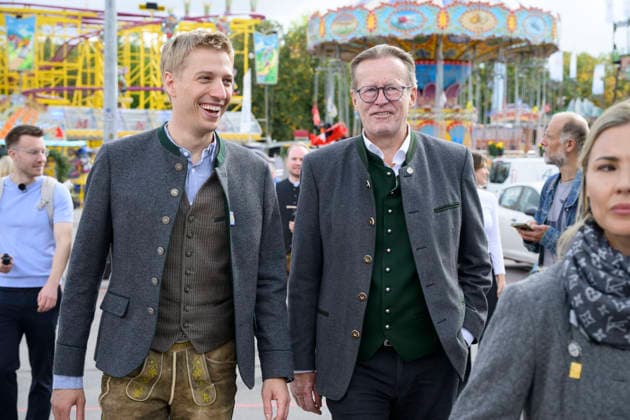 From left: Dominik Krause, Mayor of Munich, and Dr. Martin Leibhard, Head of the Augustiner Brewery. Official press tour at the Oktoberfest (Wiesn), Munich, September 17, 2026