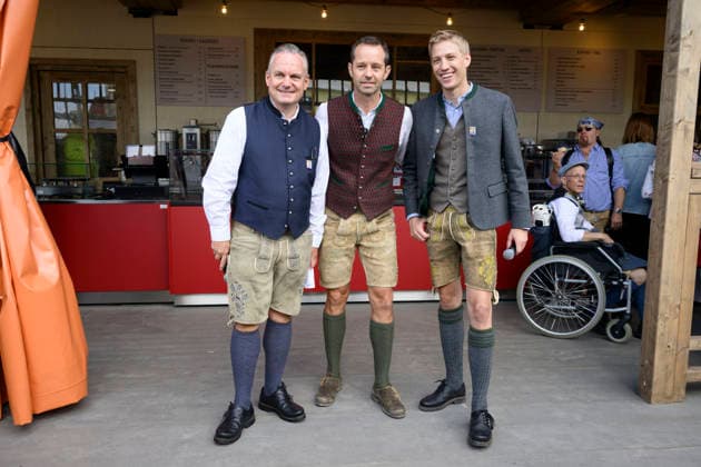From left: Christian Scharpf, Spokesperson for Labor and Economic Affairs and Head of the Wiesn; Otto Lindinger, Bodo s Café Tent Cocktail Bar; and Dominik Krause, Mayor of Munich. Official press tour at the Oktoberfest (Wiesn), Munich, September 17, 2026