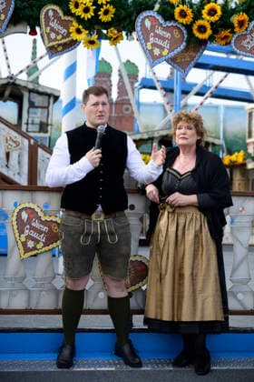 From left: Sebastian Willenborg, Gabriele Willenborg, Ferris wheel. Official press tour at the Oktoberfest (Wiesn), Munich, September 17, 2026