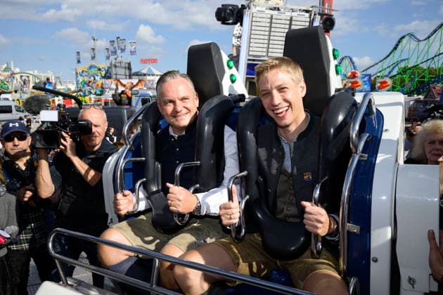 From left: Christian Scharpf, Director of Labor and Economic Affairs and Wiesn Director, and Dominik Krause, Mayor of Munich. Official press tour at the Oktoberfest (Wiesn), Munich, September 17, 2026