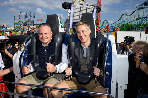 From left: Christian Scharpf, Director of Labor and Economic Affairs and Wiesn Director, and Dominik Krause, Mayor of Munich. Official press tour at the Oktoberfest (Wiesn), Munich, September 17, 2026